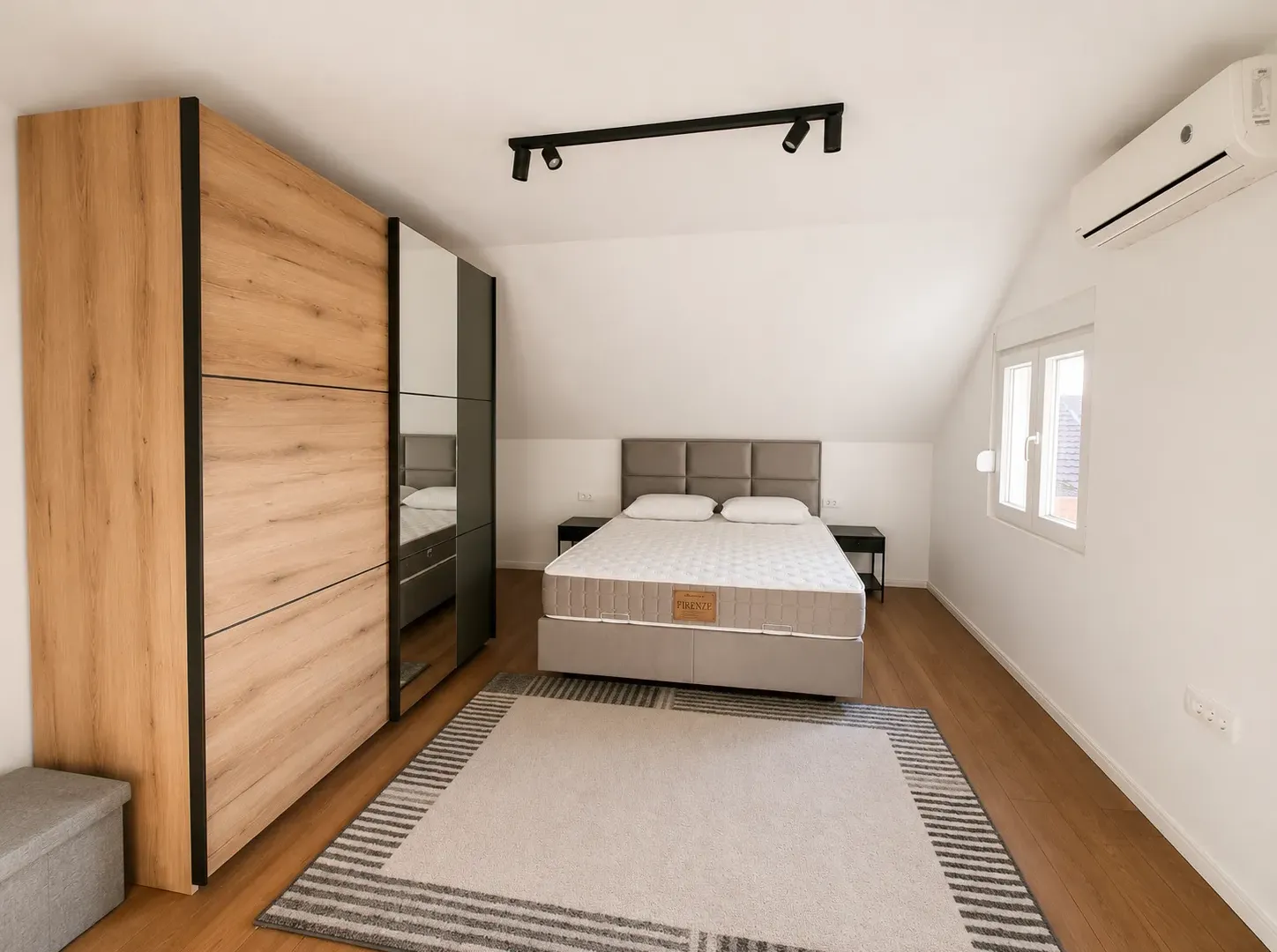 Rent, one bedroom apartment, 65m², Boka Place, Tivat