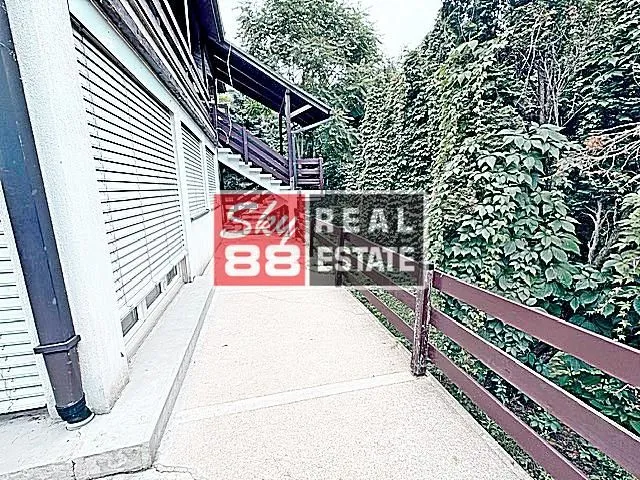 Izdavanje, kuća, 250m², Savski Venac, Beograd