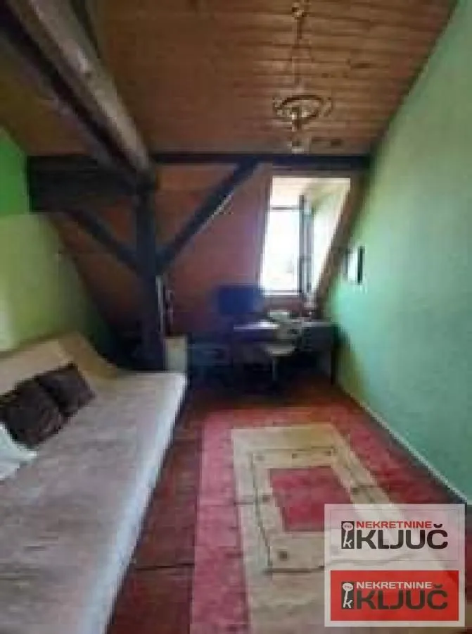 Prodaja, četvorosoban stan, 105m², Adamovićevo Naselje, Novi Sad Sve Podlokacije