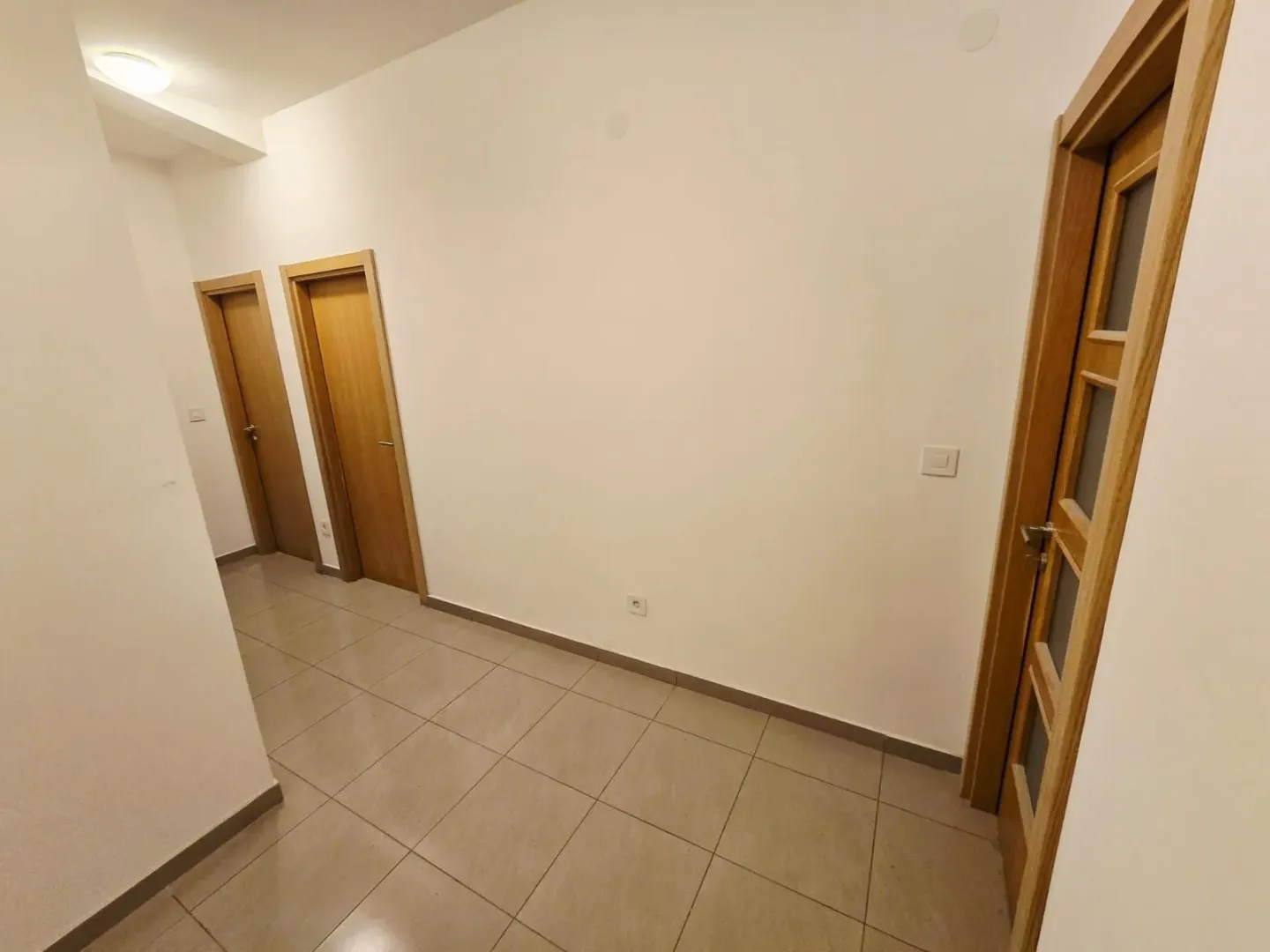Prodaja, dvosoban stan, 72m², Stari Aerodrom, Podgorica