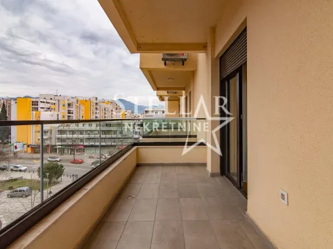 Izdavanje, jednosoban stan, 55m², Stara Varoš, Podgorica - image 11