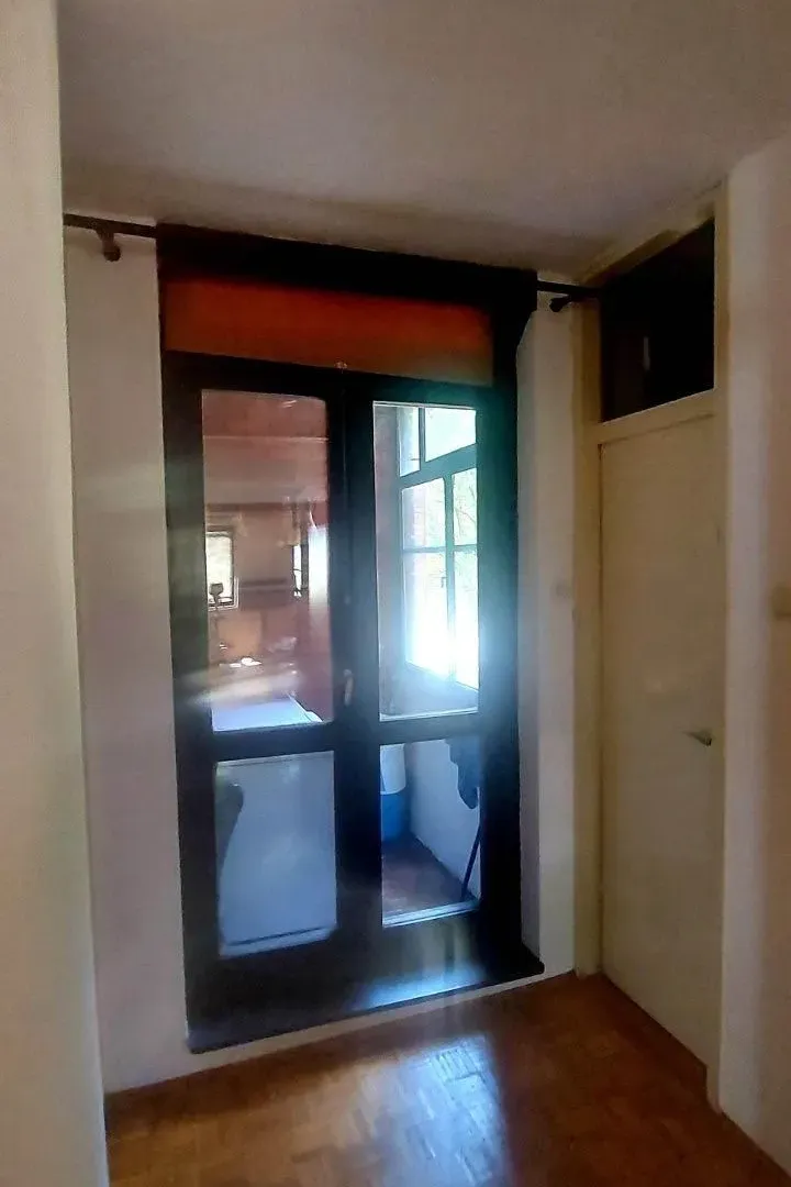 Izdavanje, četvorosoban stan, 120m², Zvezdara Sve Podlokacije, Beograd