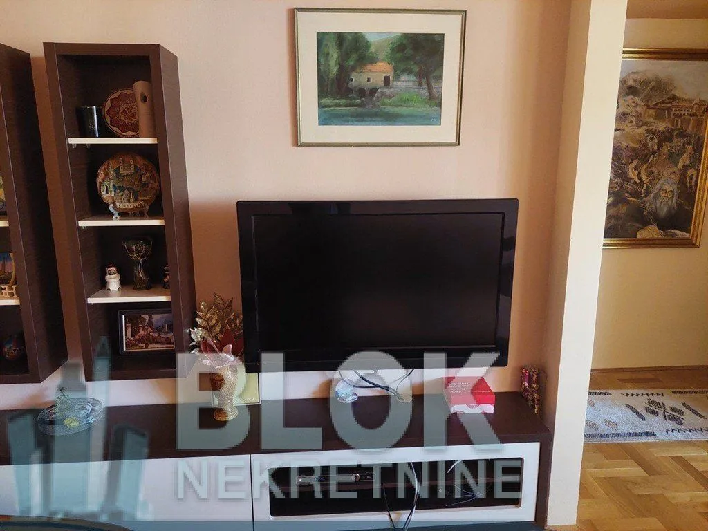 Izdavanje, dvosoban stan, 63m², Blok 6, Podgorica