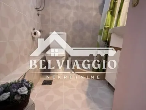 Prodaja, četvorosoban stan, 100m², Ograde, Bijelo Polje - image 9