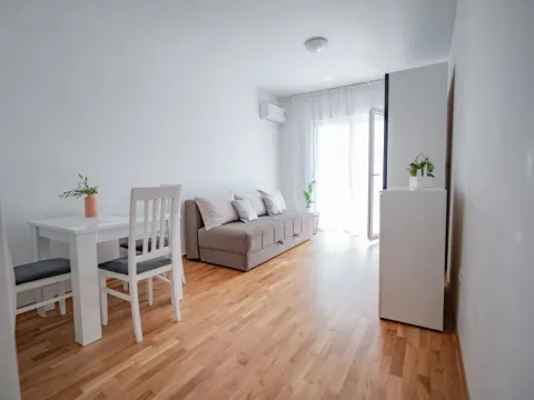Prodaja, jednosoban stan, 46m², Centar, Budva - image 2