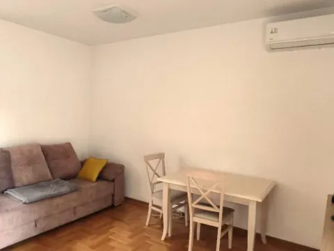 Izdavanje, jednosoban stan, 42m², Budva, Crna Gora - image 10