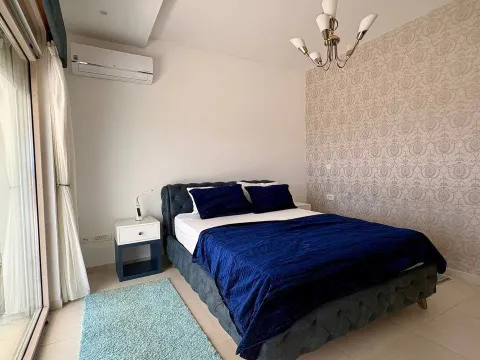 Rent, two bedroom apartment, 100m², Tivat, Crna Gora - image 16