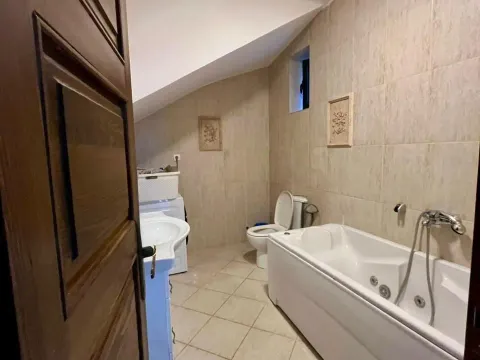 Rent, house, 200m², Reževići, Budva - image 12