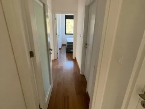 Izdavanje, dvosoban stan, 70m², Tološka šuma, Podgorica - image 10