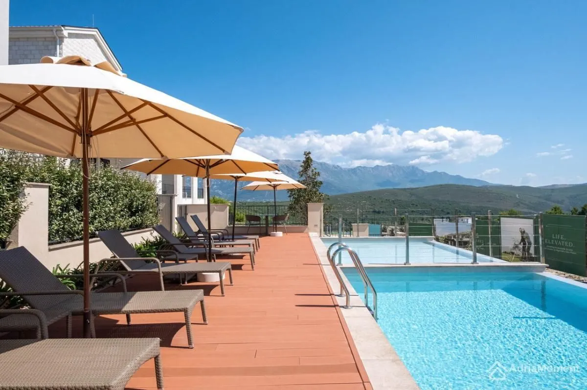 Prodaja, dvosoban stan, 93m², Radovići, Tivat