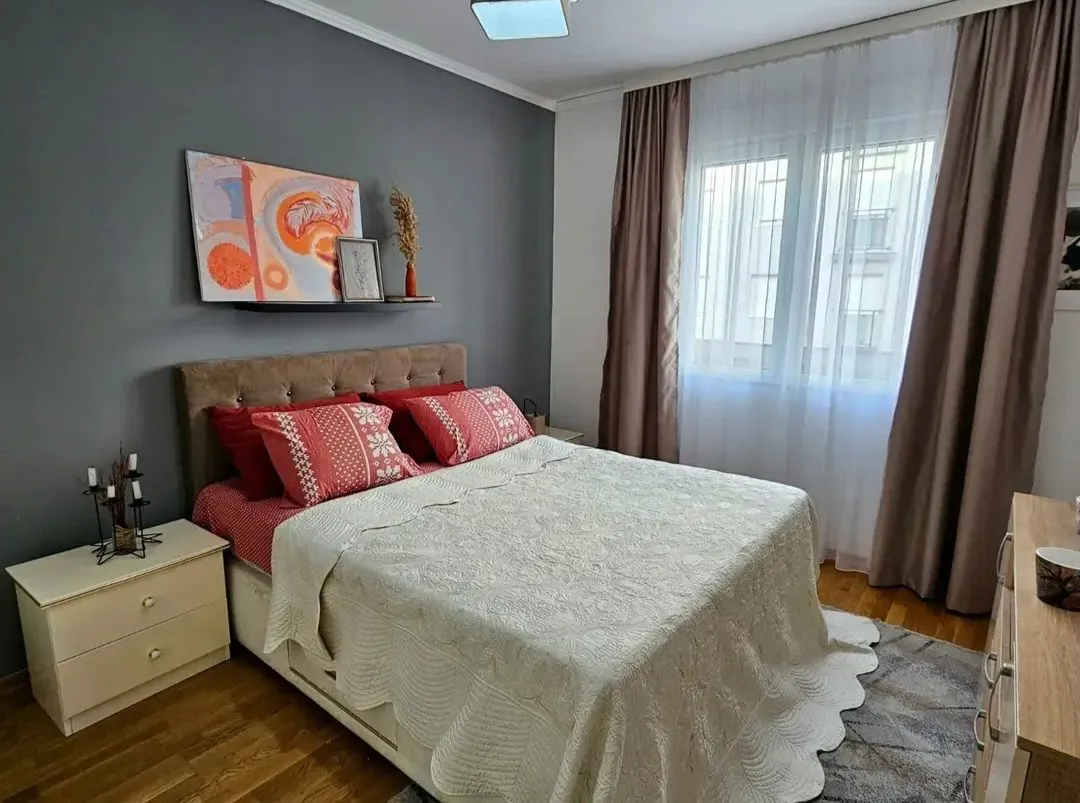 Rent, one bedroom apartment, 53m², Blok 6, Podgorica