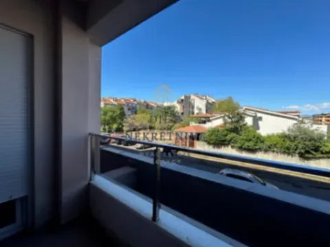 Izdavanje, jednosoban stan, 47m², Stari Aerodrom, Podgorica - image 3