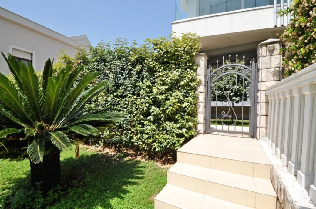 Prodaja, kuća, 283m², Seljanovo, Tivat