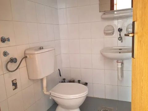 Rent, two bedroom apartment, 73m², Makedonsko naselje, Bar - image 9