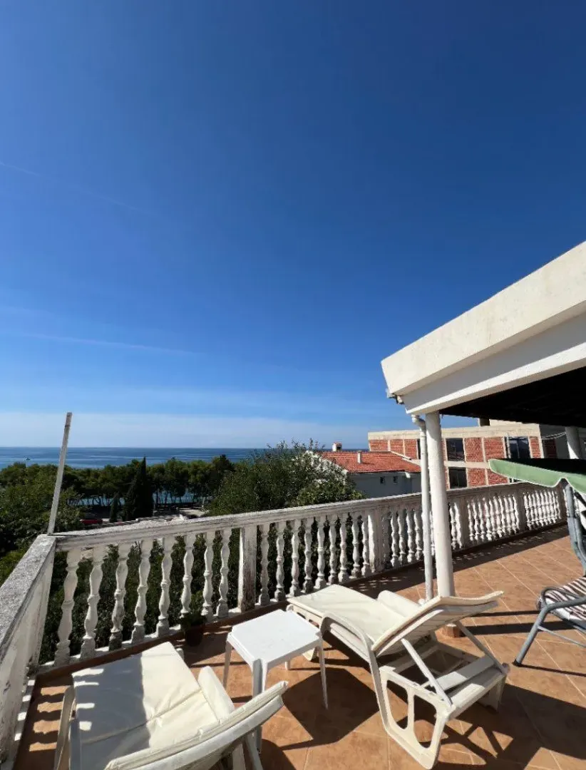 Rent, three bedroom apartment, 270m², Šušanj, Bar