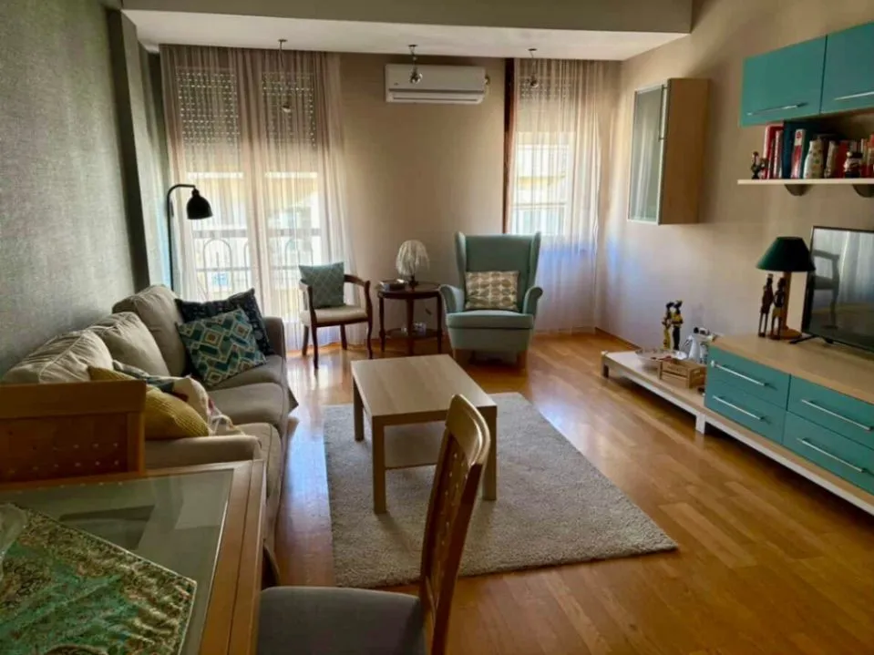 Izdavanje, jednosoban stan, 45m², Centar, Podgorica