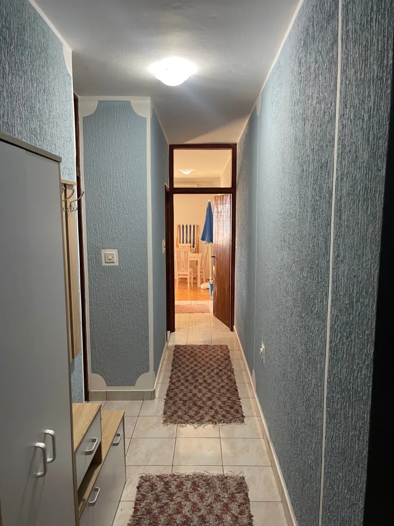 Izdavanje, jednosoban stan, 56m², Babin Do, Budva