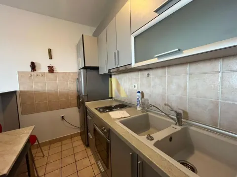 Izdavanje, dvosoban stan, 39m², Bulevar Evrope, Novi Sad Sve Podlokacije - image 7