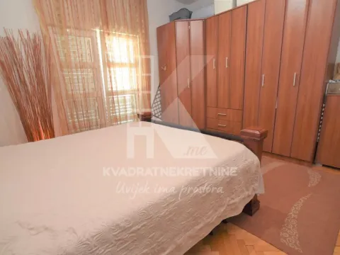 Izdavanje, kuća, 410m², Donja Gorica, Podgorica - image 15