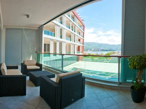 Sale, two bedroom apartment, 95m², Centar, Budva - image 1