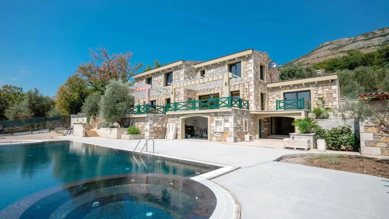 Sale, house, 500m², Buljarica, Budva