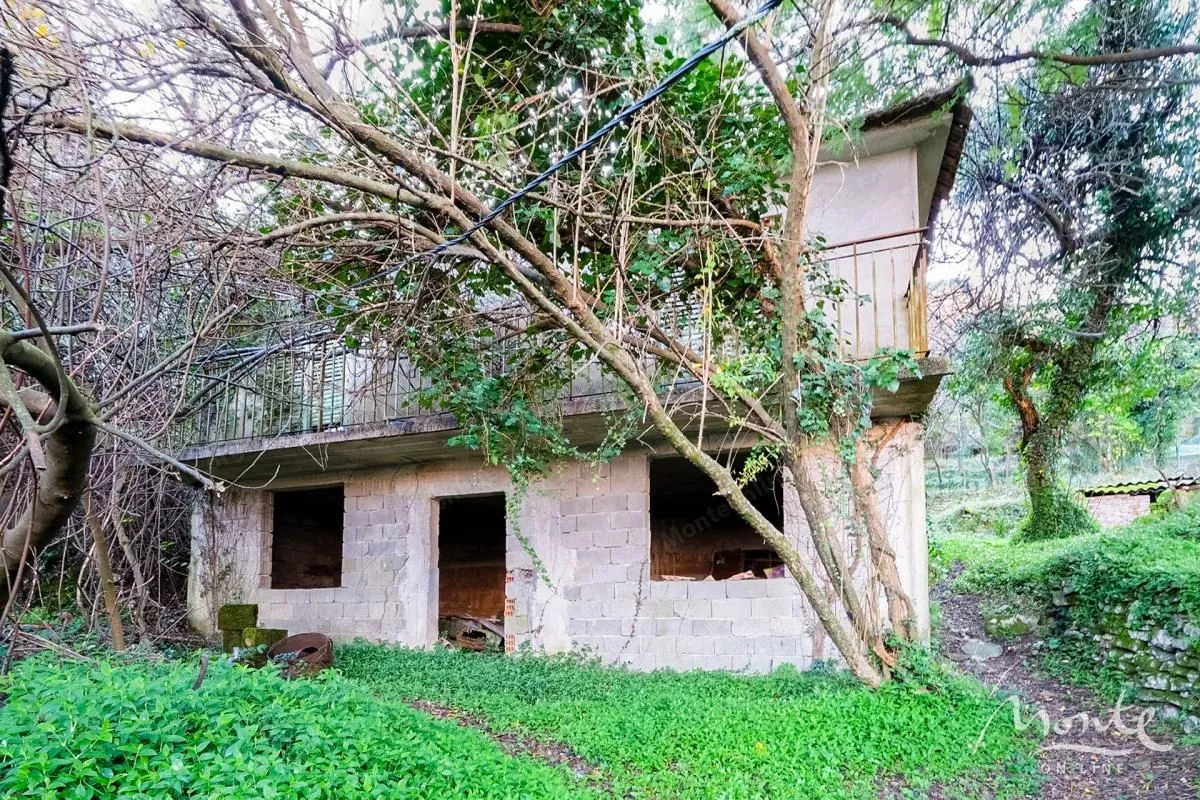 Prodaja, kuća, 333m², Kostanjica, Kotor