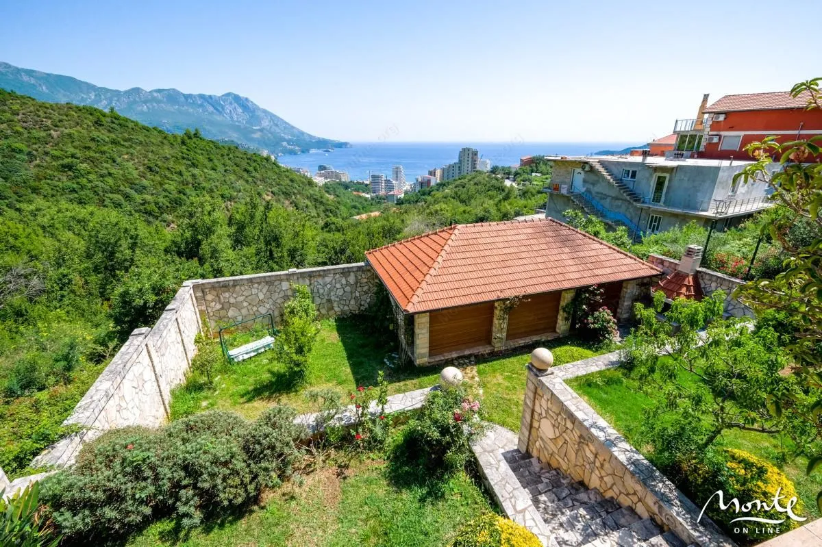 Sale, house, 430m², Bečići, Budva