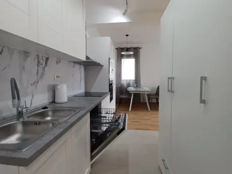 Rent, two bedroom apartment, 68m², Centar, Budva - image 7