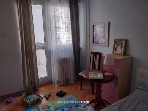 Prodaja, trosoban stan, 89m², Slavija, Vračar Sve Podlokacije - image 2