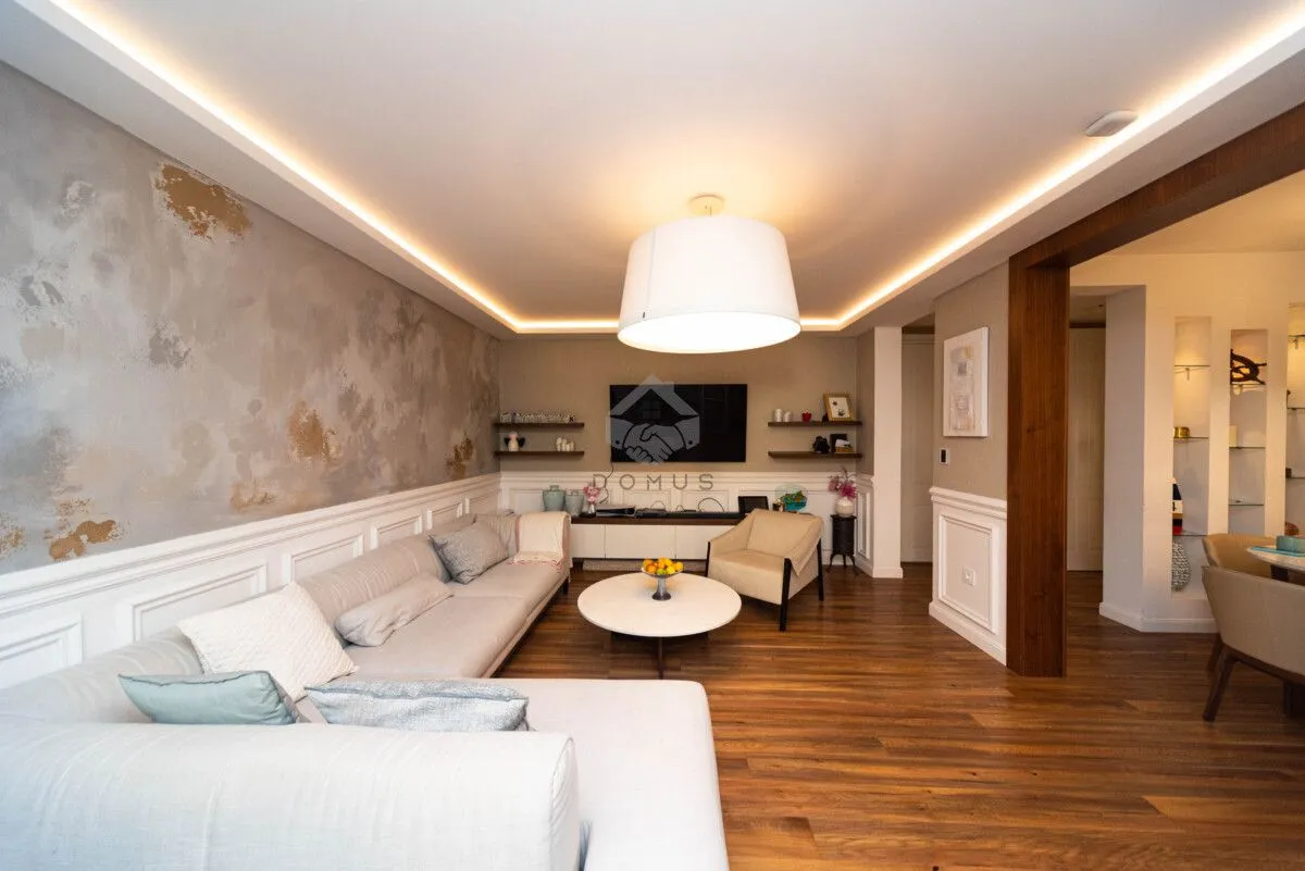 Prodaja, trosoban stan, 122m², Centar, Podgorica