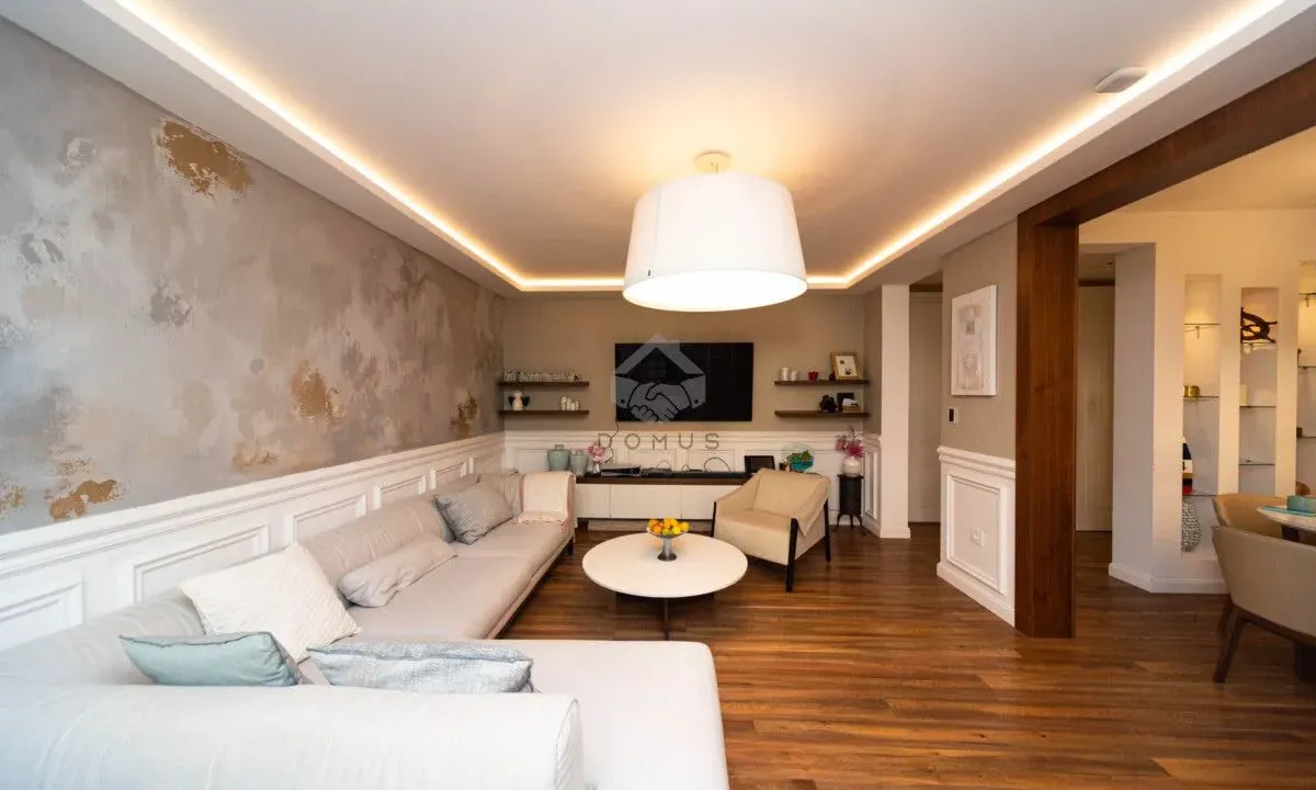 Prodaja, trosoban stan, 122m², Centar, Podgorica