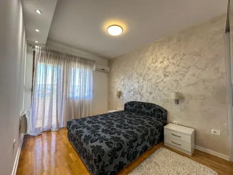 Izdavanje, dvosoban stan, 90m², Preko Morače, Podgorica - image 8