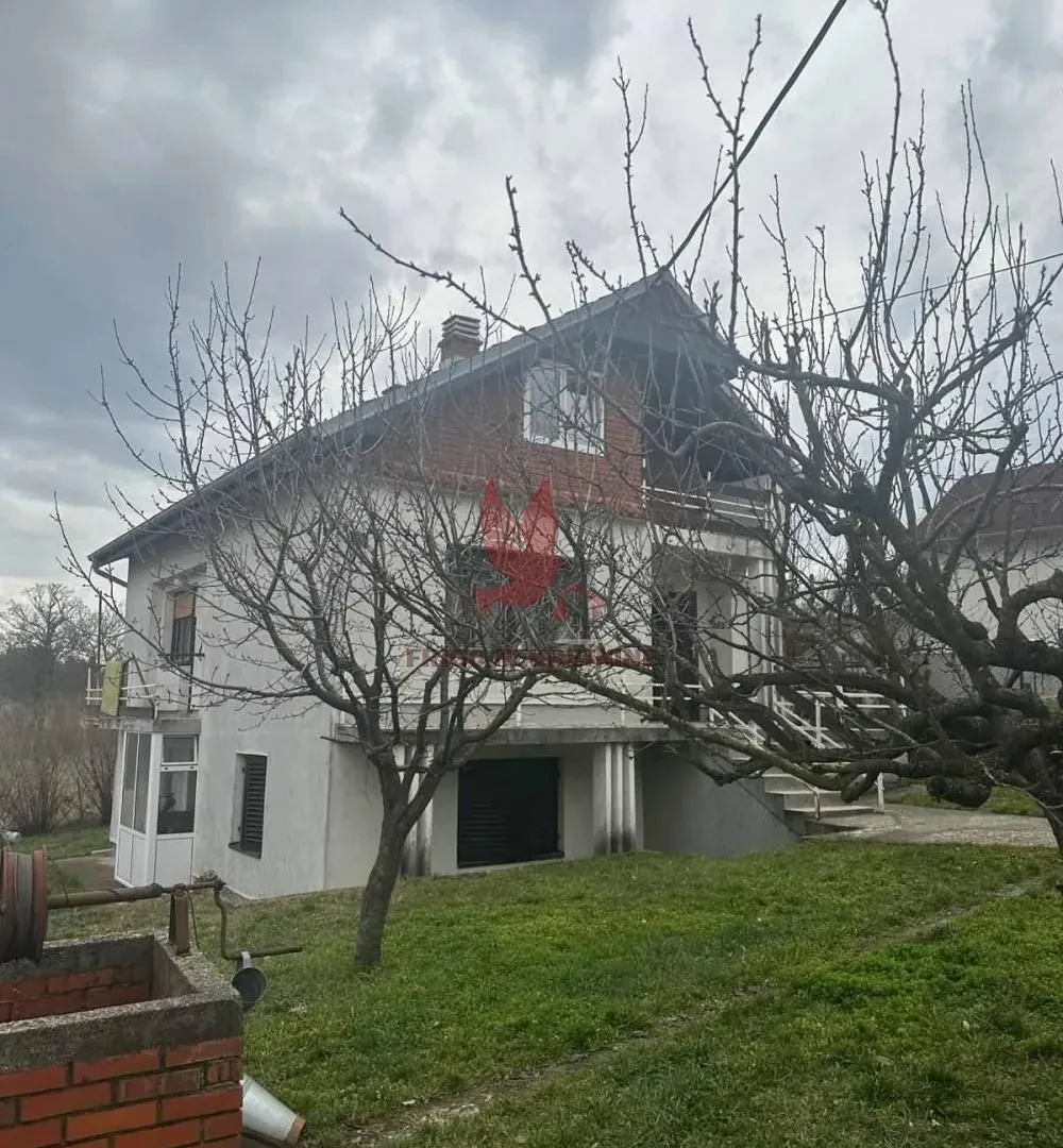Sale, house, 240m², Mladenovac, Beograd