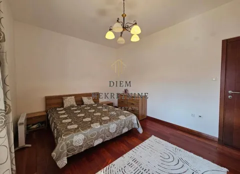 Rent, one bedroom apartment, 85m², Centar, Bar - image 5