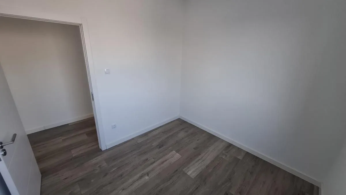 Prodaja, četvorosoban stan, 95m², Veternik, Novi Sad Sve Podlokacije