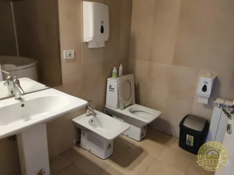 Prodaja, četvorosoban stan, 213m², Centar, Novi Sad - image 21