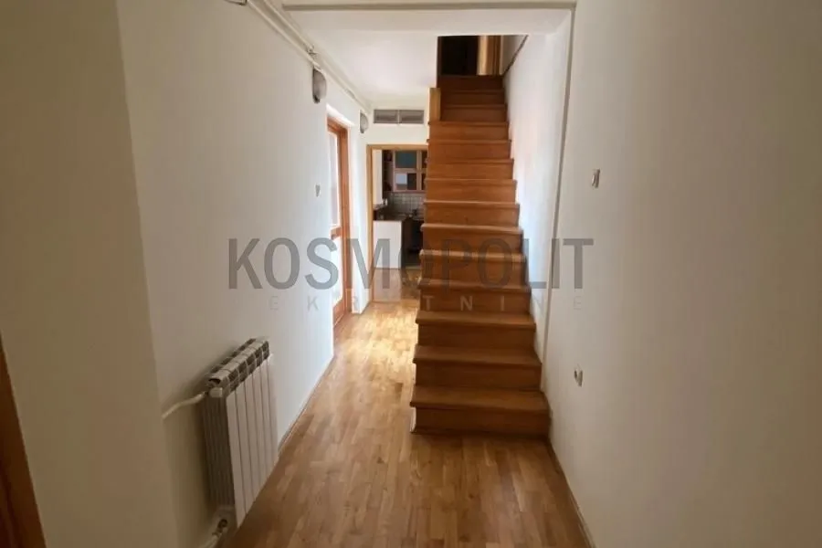 Prodaja, stan, 164m², Dušanovac, Voždovac Sve Podlokacije