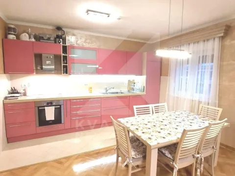 Rent, two bedroom apartment, 88m², City Kvart, Podgorica - image 6