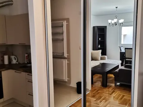 Rent, one bedroom apartment, 50m², Podkošljun, Budva - image 13