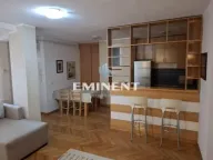 Izdavanje, trosoban stan, 67m², Kalenić Pijaca, Vračar Sve Podlokacije - image 2