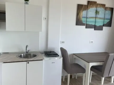 Rent, one bedroom apartment, 55m², Sutomore, Bar - image 4