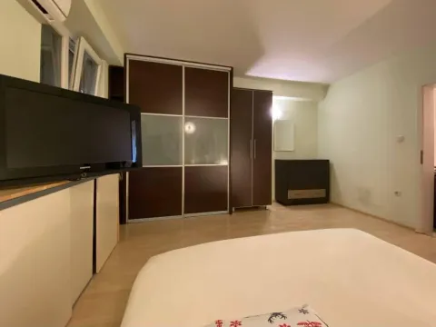 Sale, one bedroom apartment, 53m², Podkošljun, Budva - image 9
