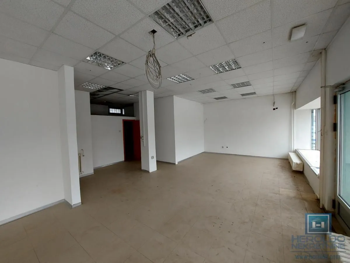 Rent, office space, 98m², Pijaca, Jagodina