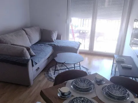 Rent, two bedroom apartment, 60m², Ljubović, Podgorica - image 2