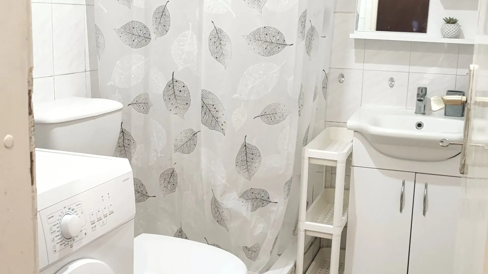 Izdavanje, jednosoban stan, 40m², Adok, Budva
