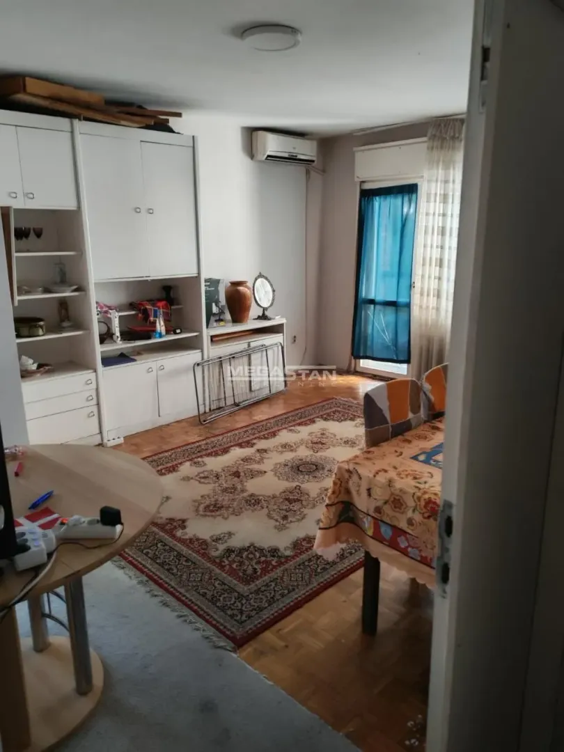 Rent, four bedroom apartment, 88m², Bajlonijeva Pijaca, Beograd
