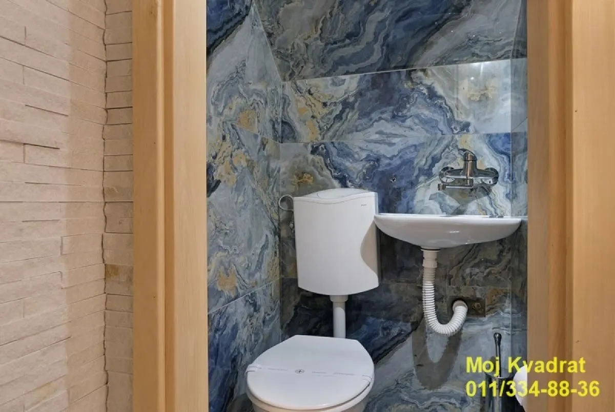 Prodaja, poslovni prostor, 109m², Čubura, Beograd