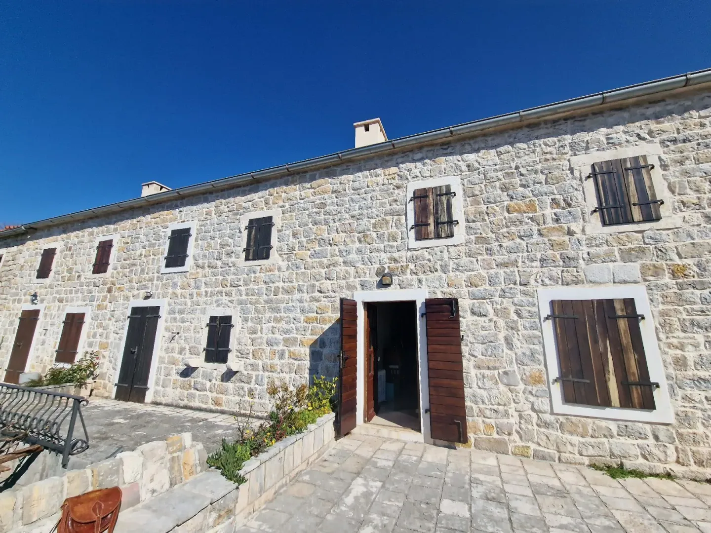 Sale, house, 370m², Sveti Stefan, Budva