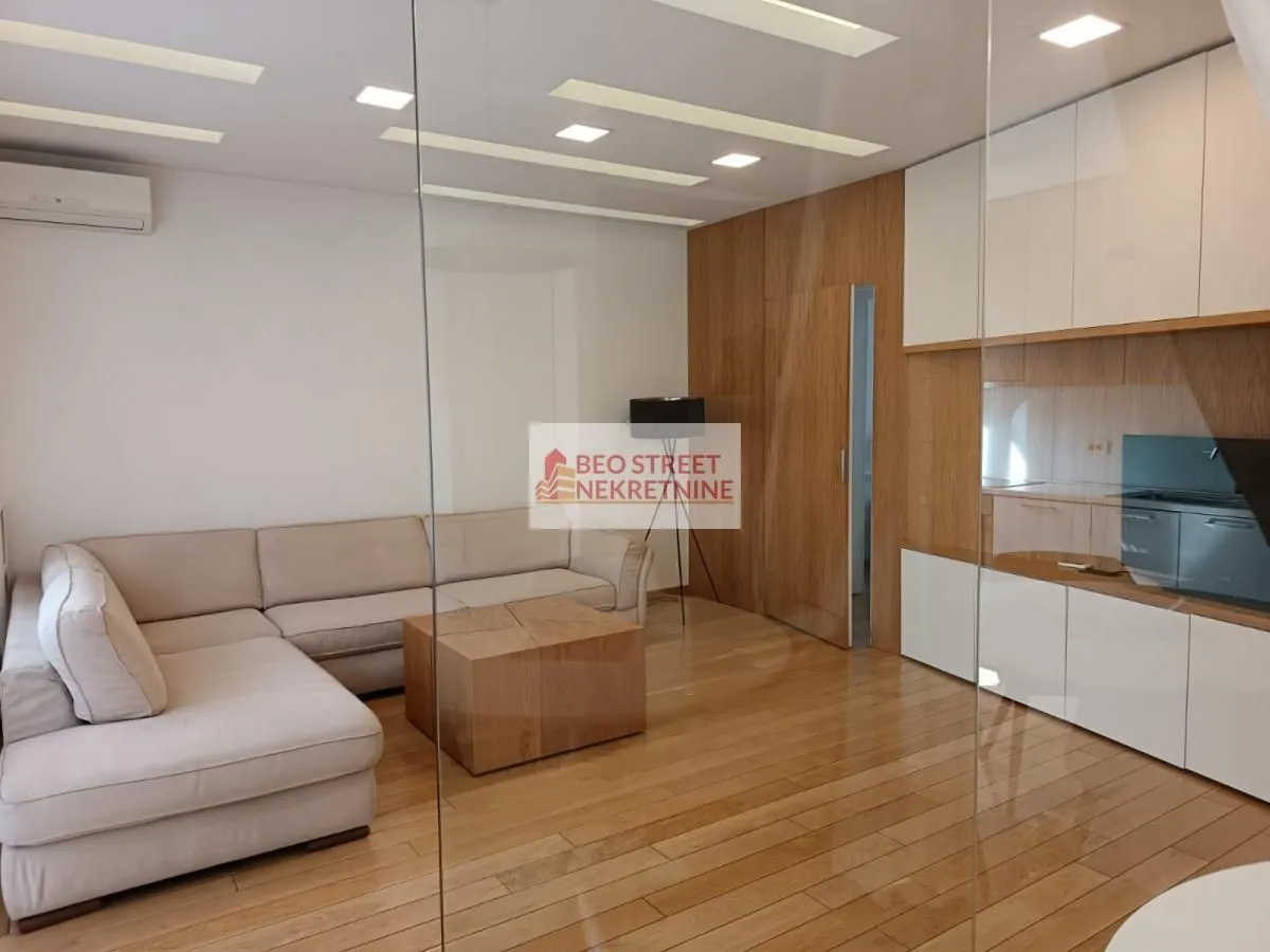 Rent, three bedroom apartment, 87m², Slavija, Vračar Sve Podlokacije