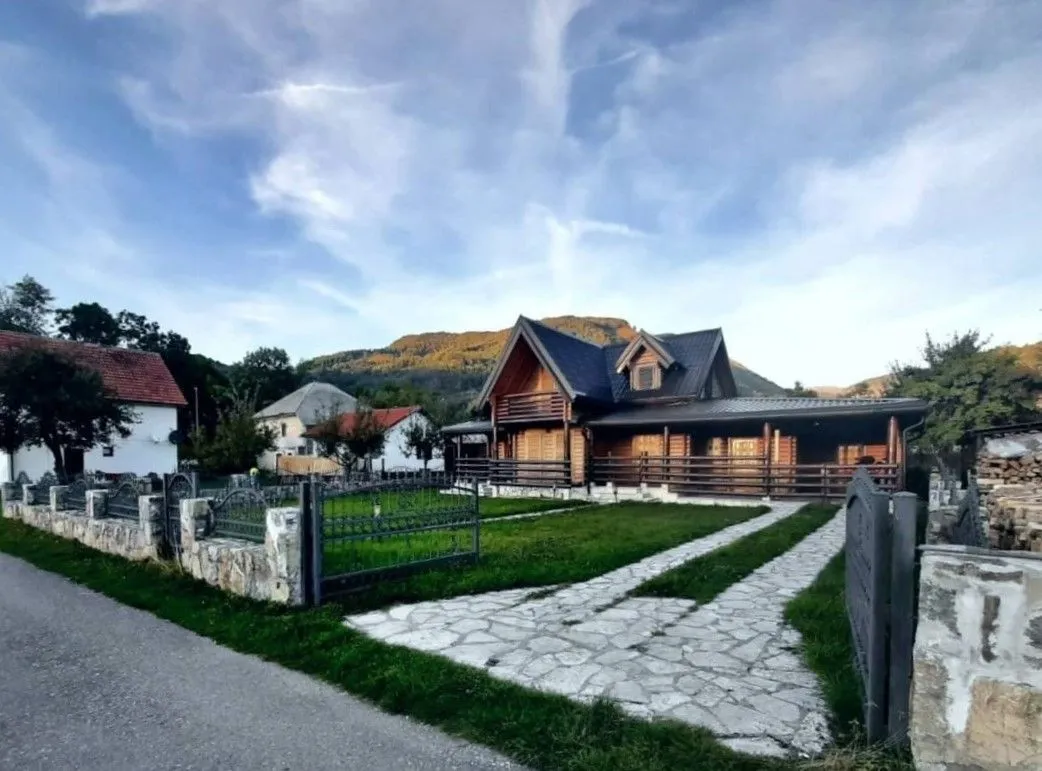 Sale, house, 180m², Kolašin, Crna Gora